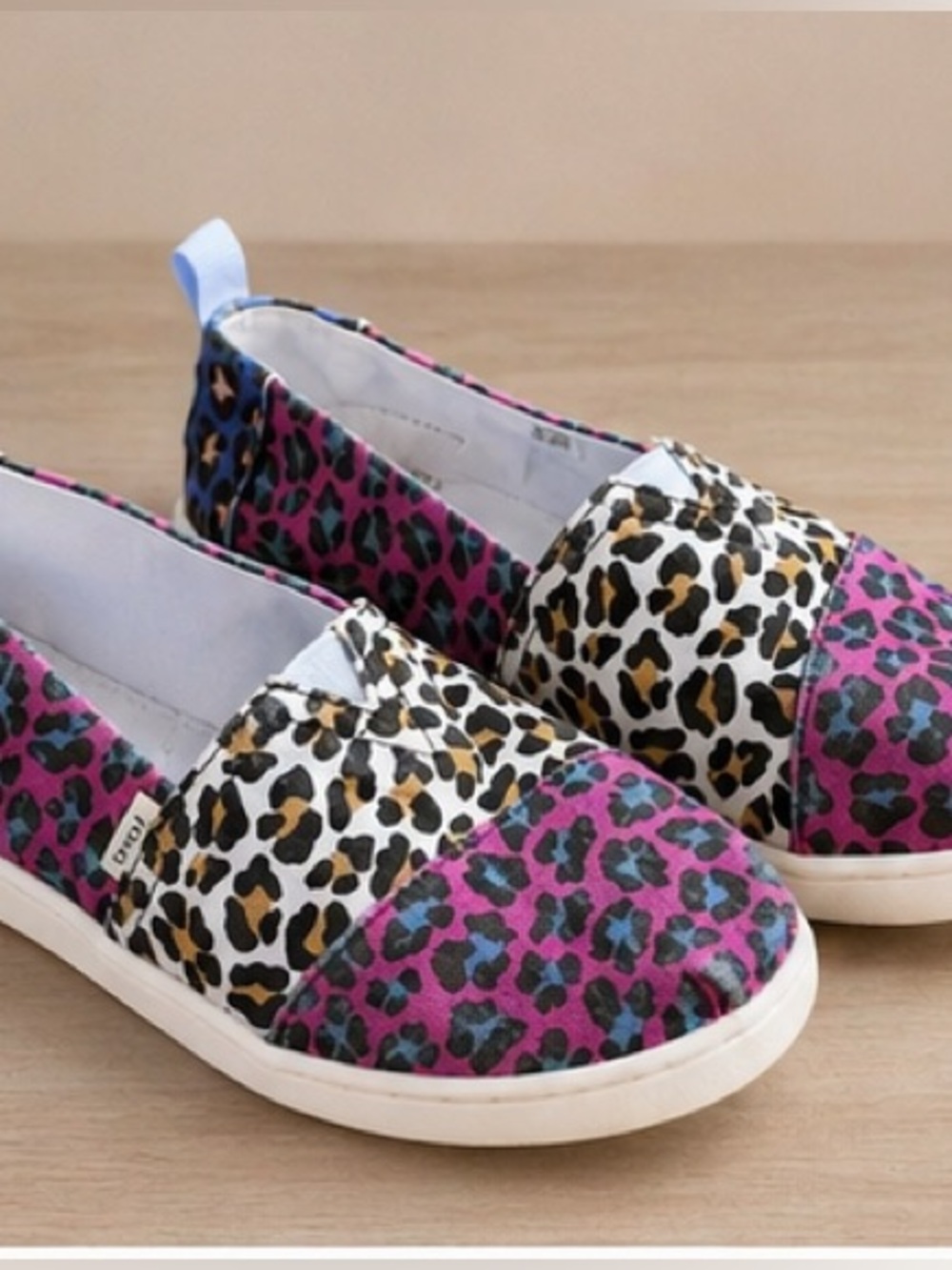 TOMS Slip-On Shoes Pink/Multi Color Leopard Print Youth Size Y 2.5